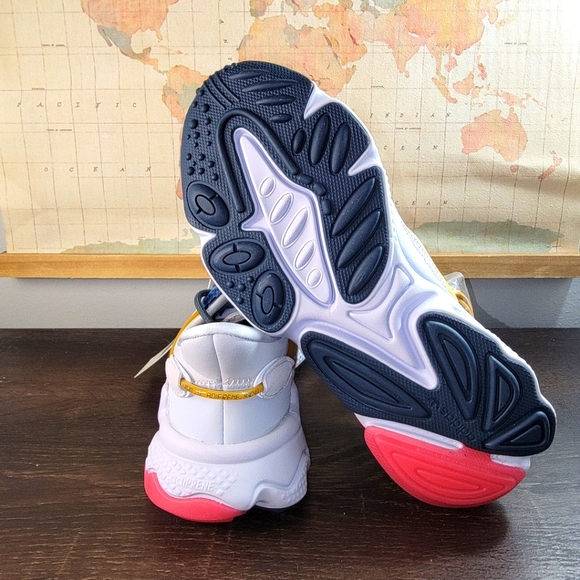BRAND NEW Adidas Ozweego 'Aeroblue Power Pink' Women's Size 6.5 - Picture 5 of 5